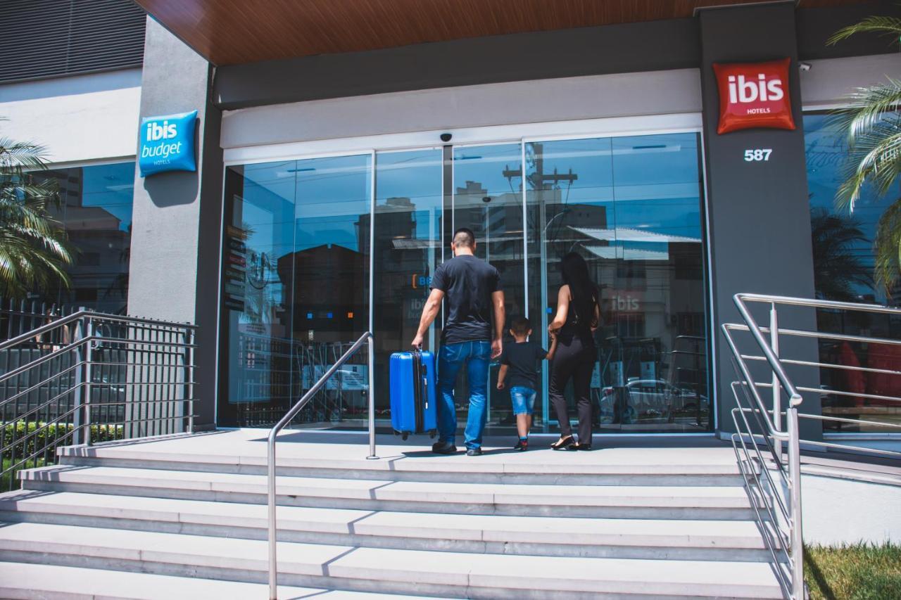IBIS Budget Navegantes Itajaí Eksteriør billede